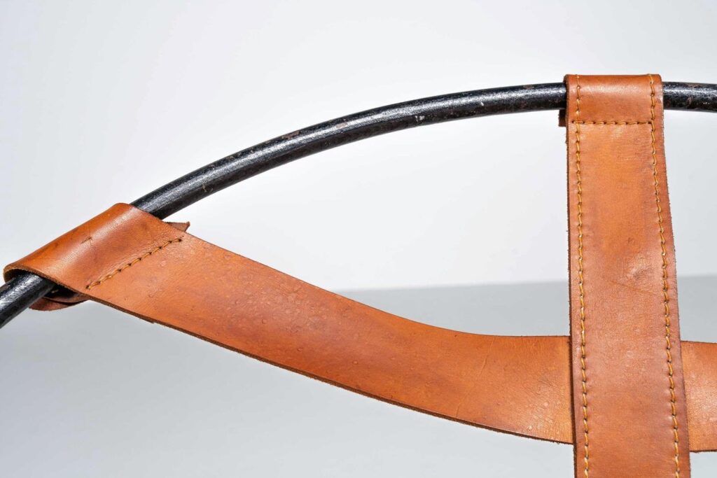 silla-fdc-1-de-flavio-de-carvalho-1950-imagen-5